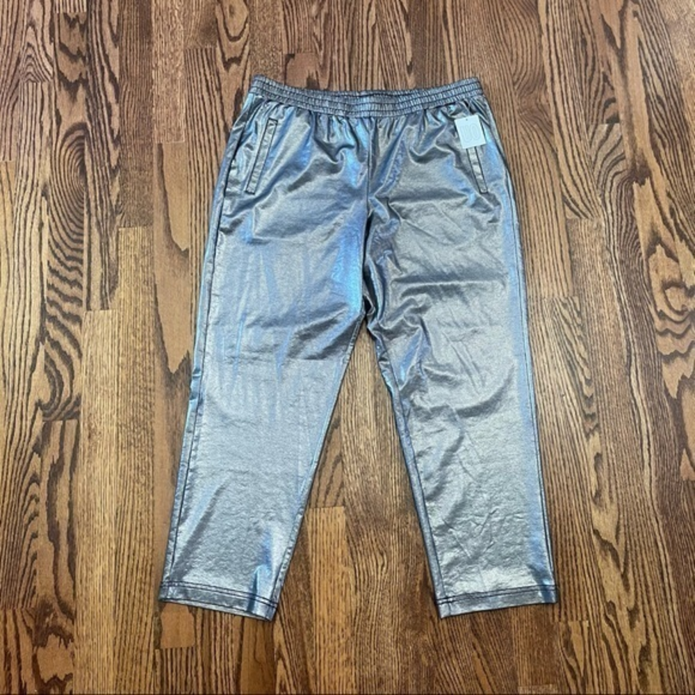 UO‎ silence + noise silver metallic joggers M NWT